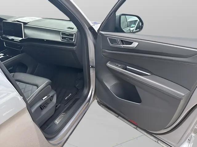 2025 Volkswagen Atlas Cross Sport 2.0T SEL Premium R-Line