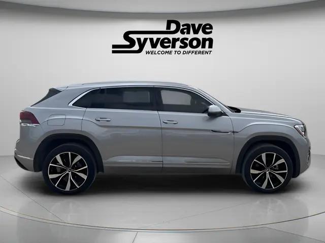 2025 Volkswagen Atlas Cross Sport 2.0T SEL Premium R-Line