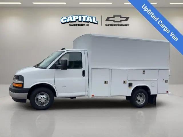 2025 Chevrolet Express Cutaway Work Van
