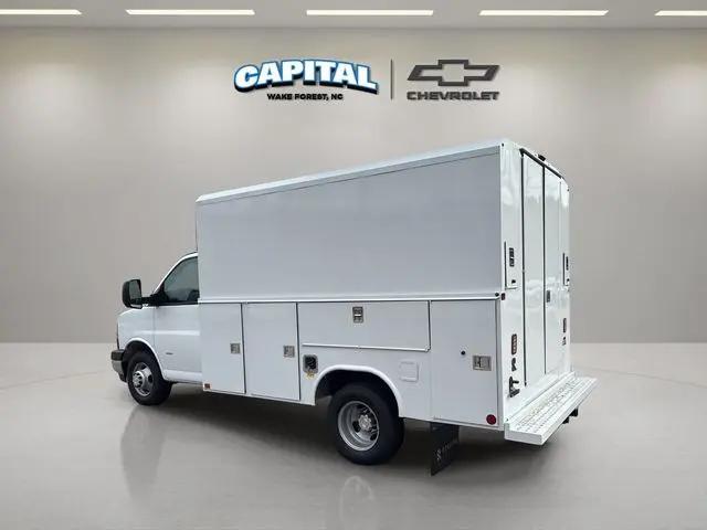 2025 Chevrolet Express Cutaway Work Van