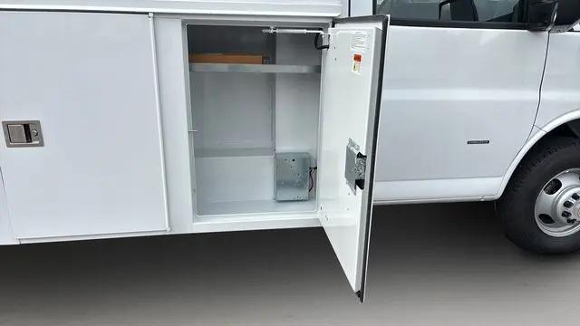 2025 Chevrolet Express Cutaway Work Van