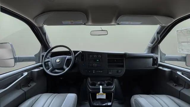 2025 Chevrolet Express Cutaway Work Van