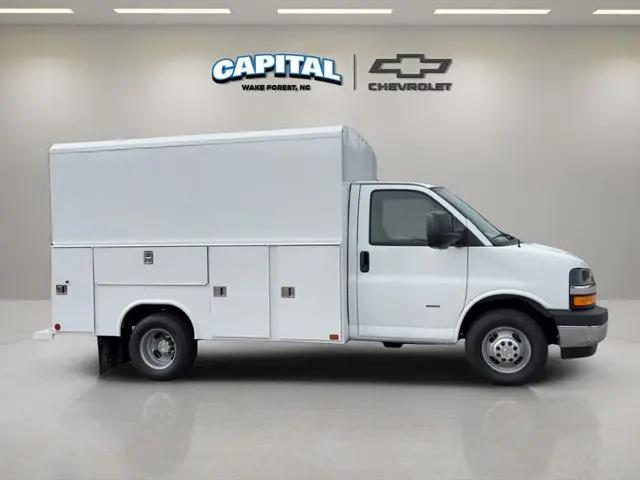 2025 Chevrolet Express Cutaway Work Van