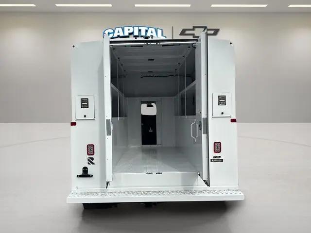 2025 Chevrolet Express Cutaway Work Van