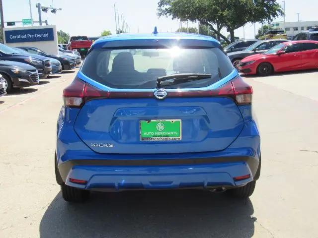 2021 Nissan Kicks S Xtronic CVT