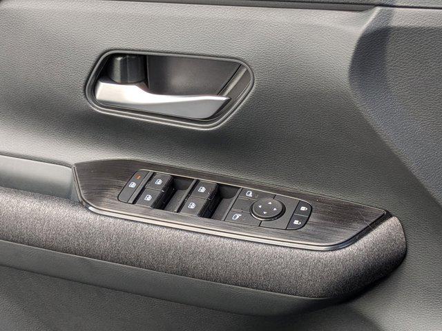 2025 Nissan Kicks SV FWD