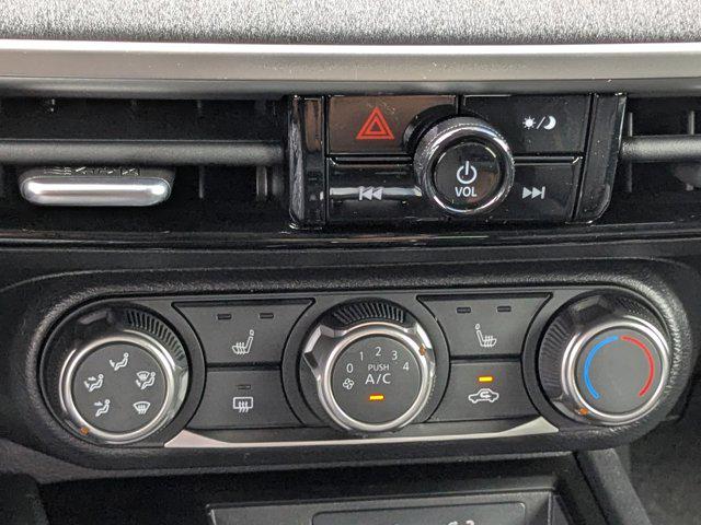 2025 Nissan Kicks SV FWD