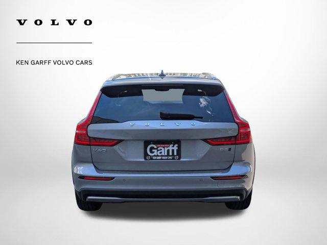 2026 Volvo V60 Cross Country Plus, B5 AWD Gas (mild hybrid)