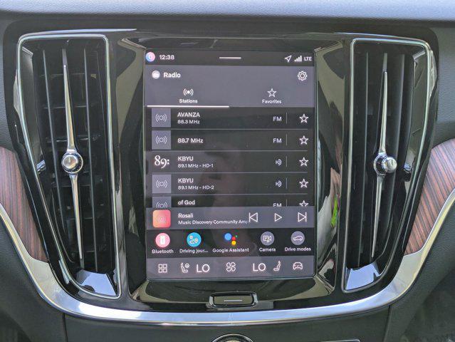 2026 Volvo V60 Cross Country Plus, B5 AWD Gas (mild hybrid)