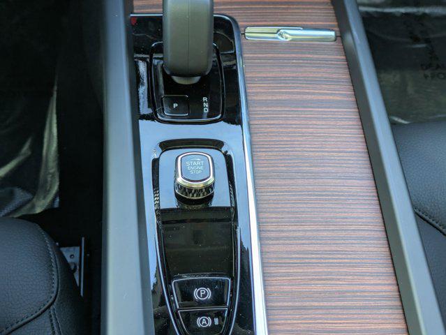 2026 Volvo V60 Cross Country Plus, B5 AWD Gas (mild hybrid)