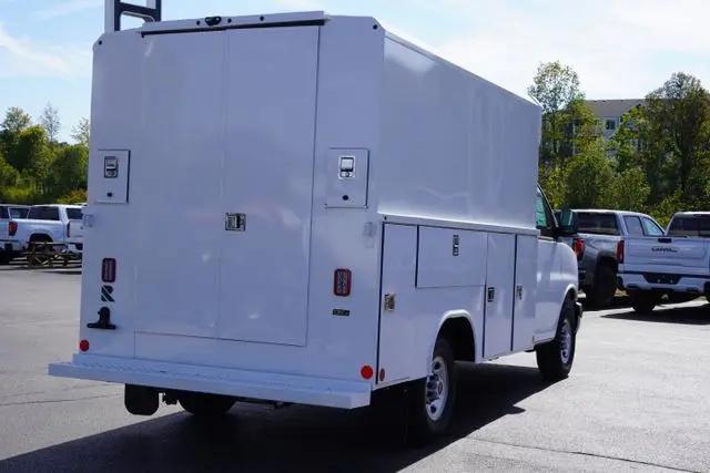 2025 GMC Savana Cutaway Work Van