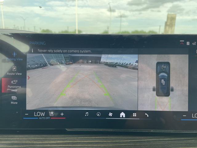 2024 BMW X7 M60i 2024 BMW X7 M60i