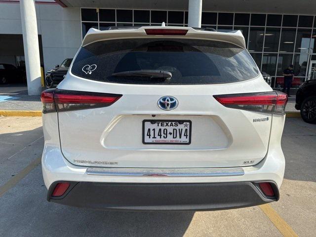 2020 Toyota Highlander Hybrid XLE