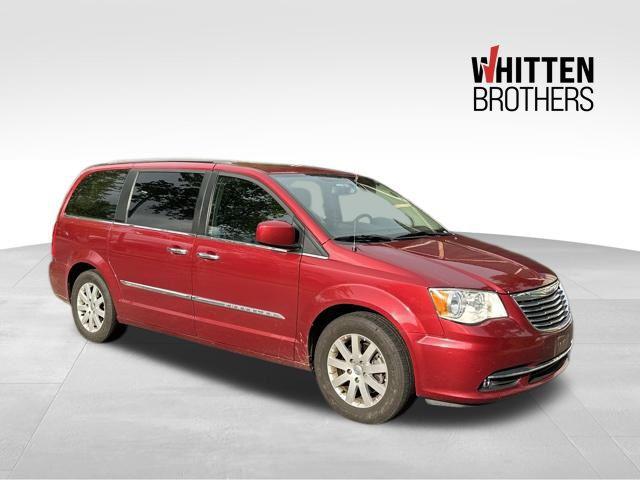 2016 Chrysler Town and Country Touring