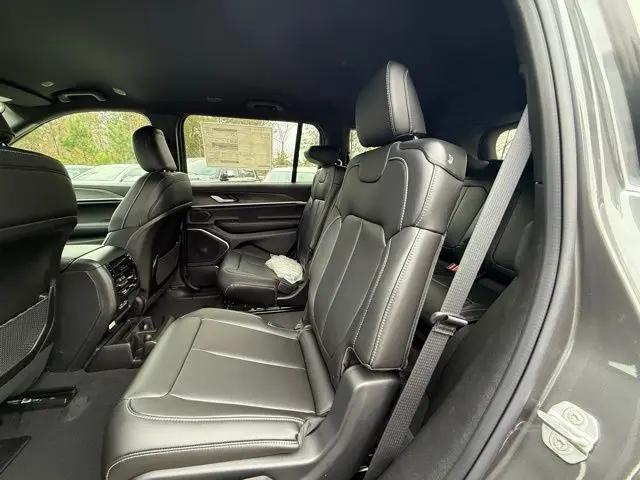 2025 Jeep Grand Cherokee L Limited 4x4