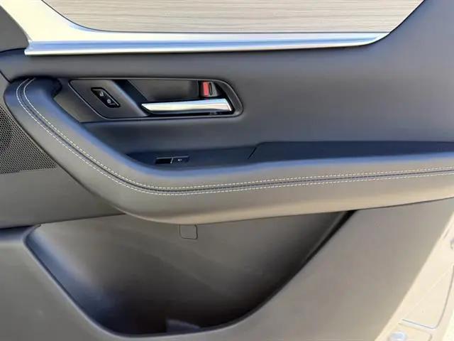 2025 Mazda X-90 Preferred Package