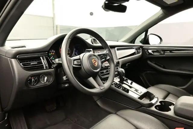 2025 Porsche Macan Macan