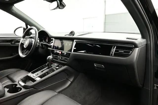2025 Porsche Macan Macan