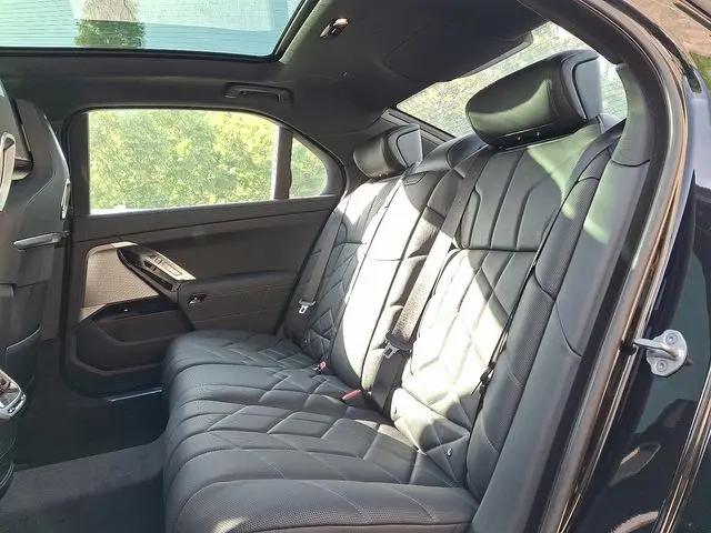 2026 BMW 7 Series 750e xDrive