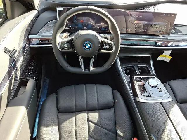 2026 BMW 7 Series 750e xDrive