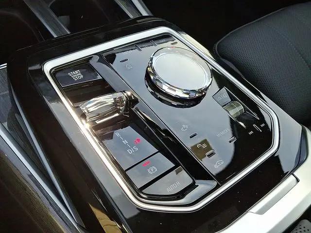 2026 BMW 7 Series 750e xDrive