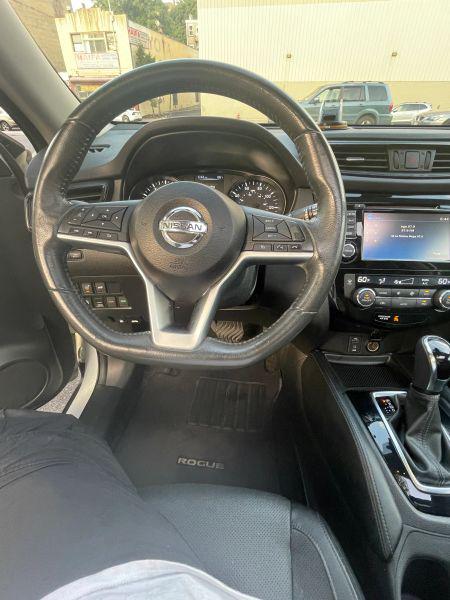 2017 Nissan Rogue SL