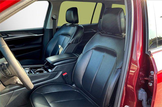 2023 Jeep Grand Cherokee L Limited 4x4