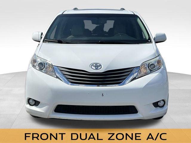 2014 Toyota Sienna XLE 7 Passenger