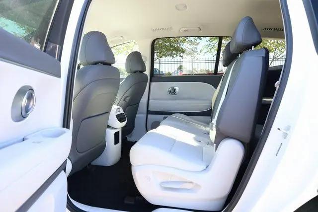 2026 Hyundai IONIQ 9 SEL