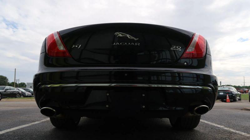 2017 Jaguar XJ R-Sport