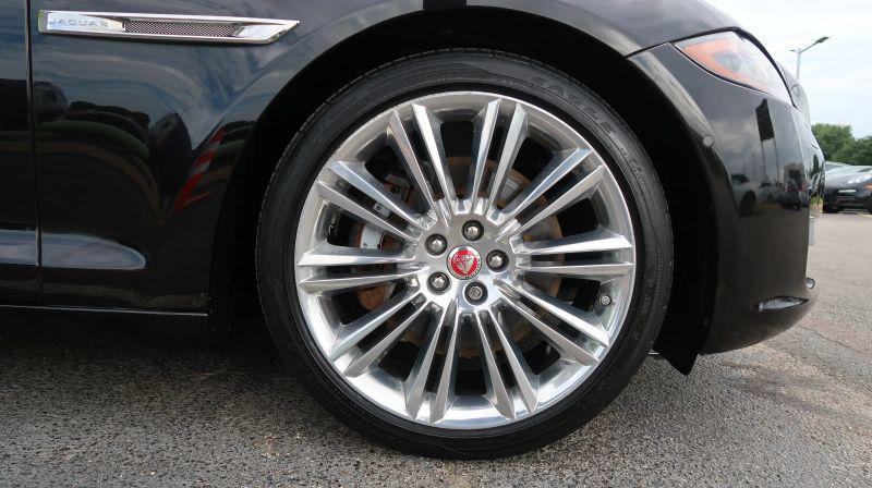 2017 Jaguar XJ R-Sport