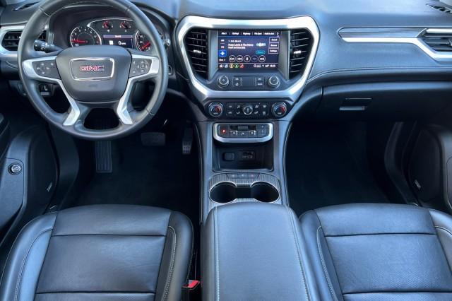 2023 GMC Acadia AWD SLT