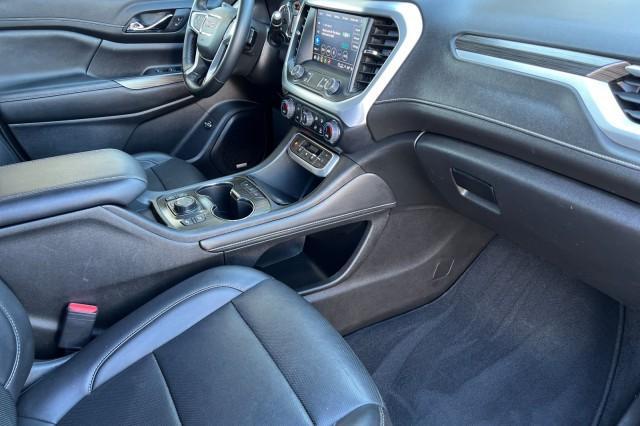 2023 GMC Acadia AWD SLT