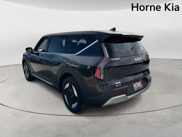 2026 Kia EV9 Light Short Range