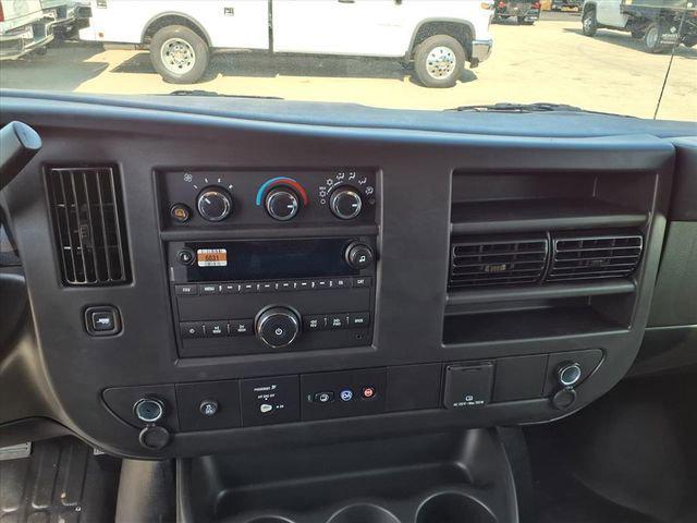 2025 Chevrolet Express Cargo Van RWD 2500 Regular Wheelbase WT