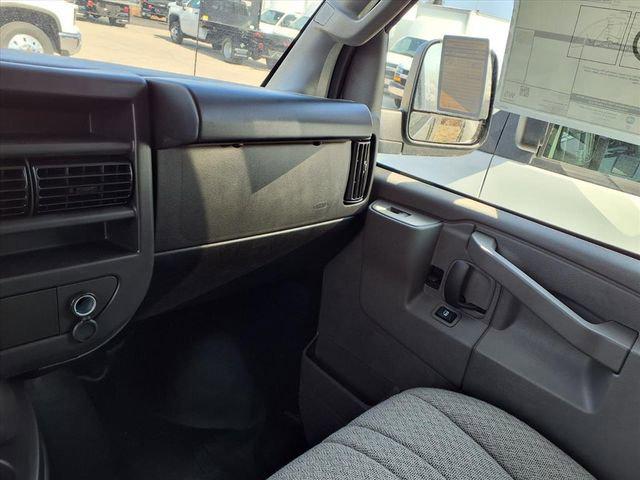 2025 Chevrolet Express Cargo Van RWD 2500 Regular Wheelbase WT