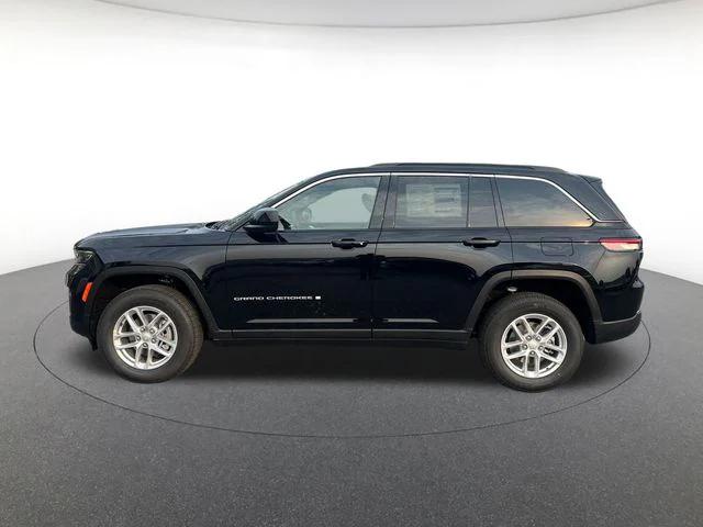 2025 Jeep Grand Cherokee GRAND CHEROKEE LAREDO X 4X4 2025 Jeep Grand Cherokee GRAND CHEROKEE LAREDO X 4X4