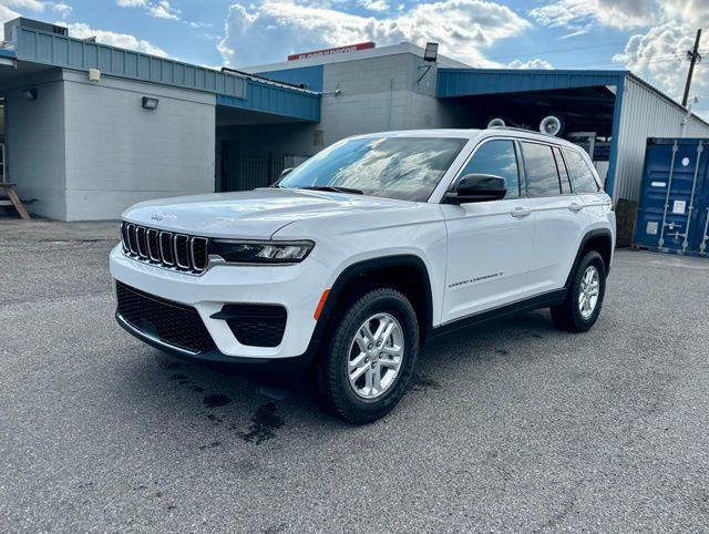 2025 Jeep Grand Cherokee GRAND CHEROKEE LAREDO 4X2