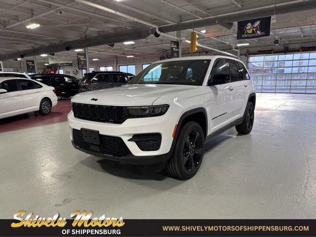 2025 Jeep Grand Cherokee GRAND CHEROKEE ALTITUDE X 4X4