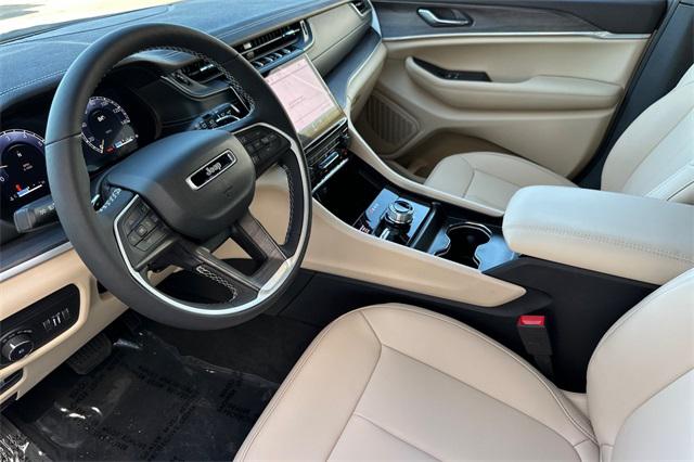 2025 Jeep Grand Cherokee GRAND CHEROKEE LIMITED 4X4 2025 Jeep Grand Cherokee GRAND CHEROKEE LIMITED 4X4