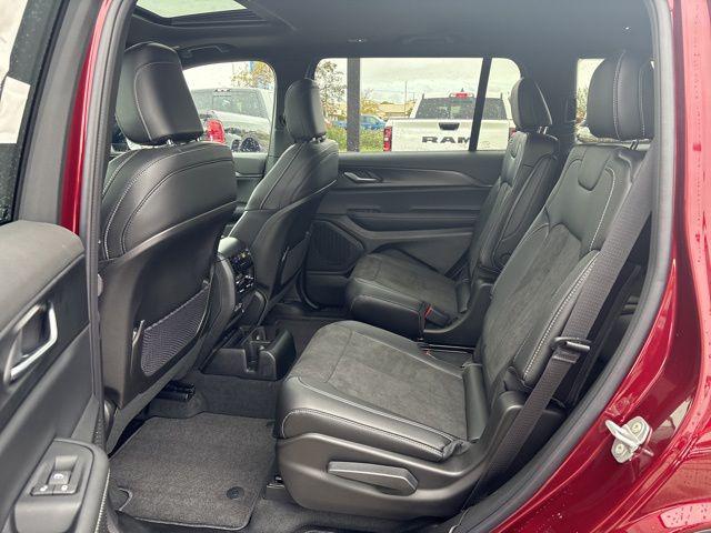 2025 Jeep Grand Cherokee Altitude X 4x4