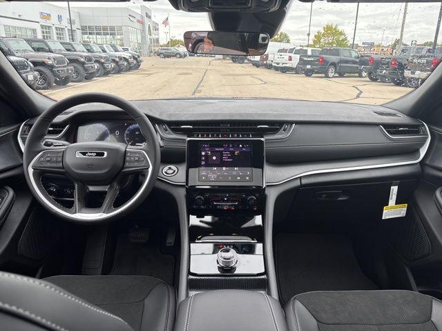 2025 Jeep Grand Cherokee Altitude X 4x4