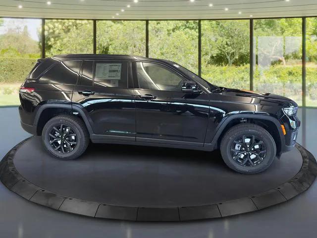 2025 Jeep Grand Cherokee GRAND CHEROKEE ALTITUDE 4X4