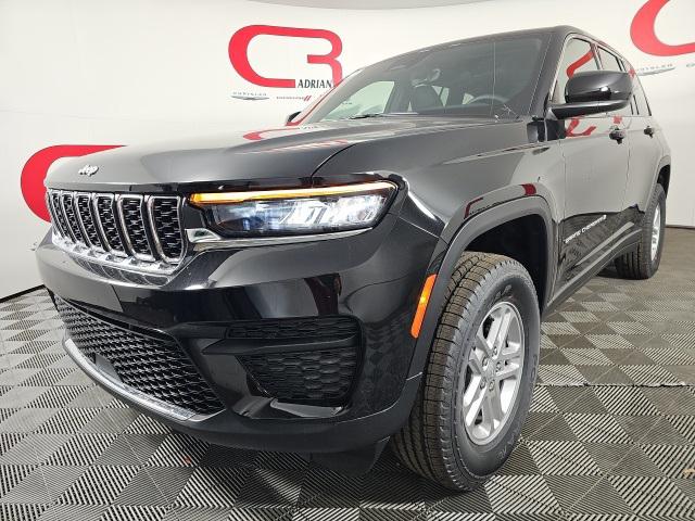 2025 Jeep Grand Cherokee GRAND CHEROKEE LAREDO 4X4 2025 Jeep Grand Cherokee GRAND CHEROKEE LAREDO 4X4