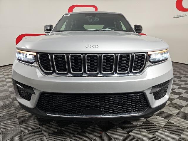 2025 Jeep Grand Cherokee GRAND CHEROKEE LAREDO 4X4 2025 Jeep Grand Cherokee GRAND CHEROKEE LAREDO 4X4