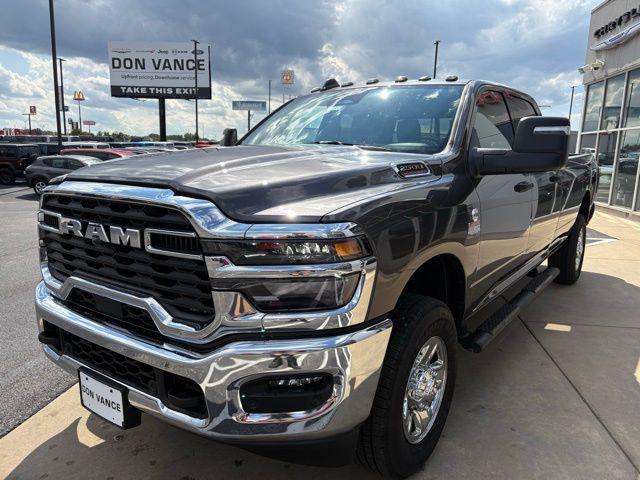 2026 RAM Ram 2500 RAM 2500 TRADESMAN CREW CAB 4X4 8 BOX 2026 RAM Ram 2500 RAM 2500 TRADESMAN CREW CAB 4X4 8 BOX