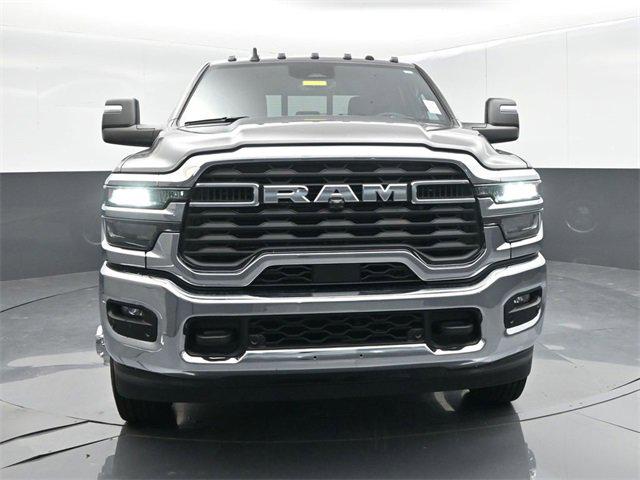 2026 RAM Ram 3500 RAM 3500 TRADESMAN CREW CAB 4X4 8 BOX