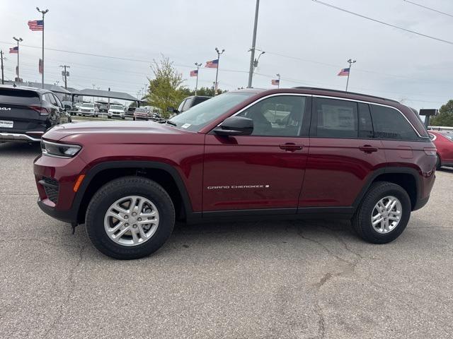 2025 Jeep Grand Cherokee GRAND CHEROKEE LAREDO 4X4