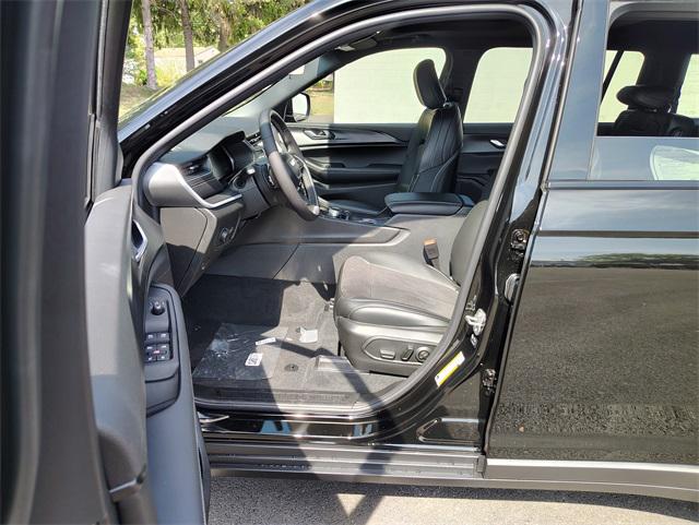 2025 Jeep Grand Cherokee GRAND CHEROKEE L ALTITUDE X 4X4 2025 Jeep Grand Cherokee GRAND CHEROKEE L ALTITUDE X 4X4