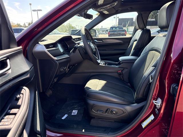 2025 Jeep Grand Cherokee GRAND CHEROKEE L ALTITUDE X 4X4 2025 Jeep Grand Cherokee GRAND CHEROKEE L ALTITUDE X 4X4